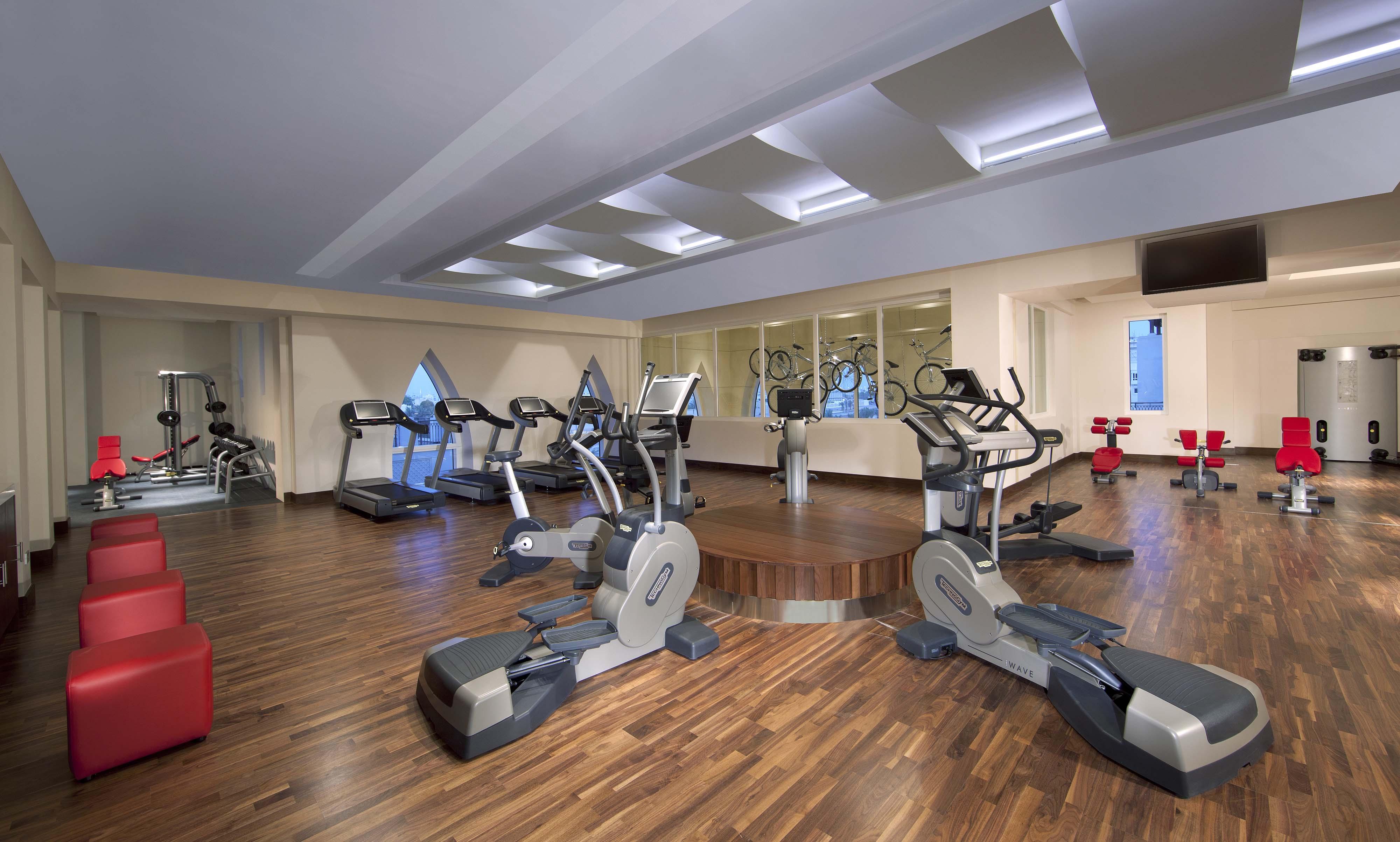 Hotel Anantara Eastern Mangroves Abu Zabi Zewnętrze zdjęcie A gym at a hotel